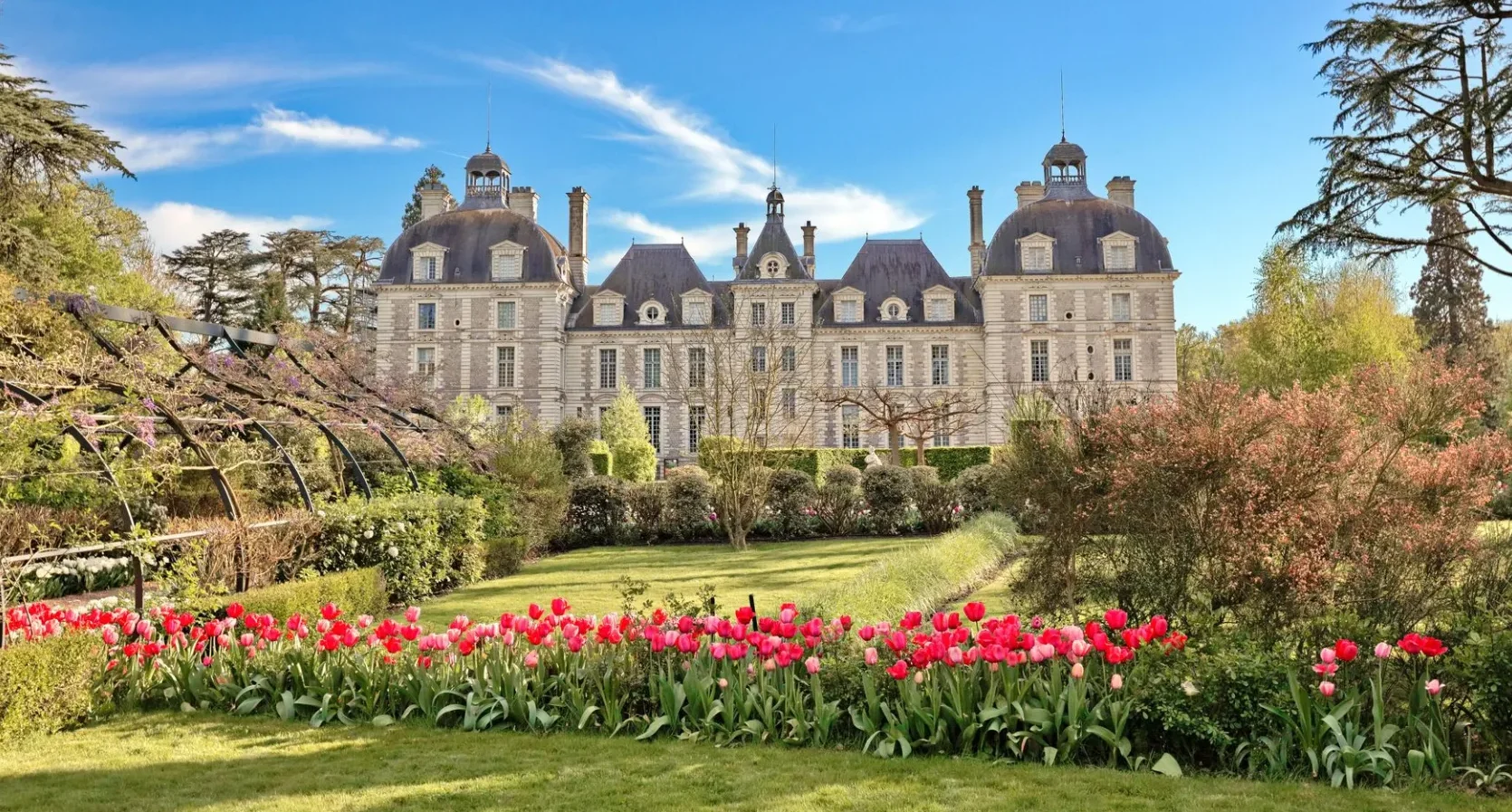 The Park and gardens of the Château of Cheverny - Loire Valley